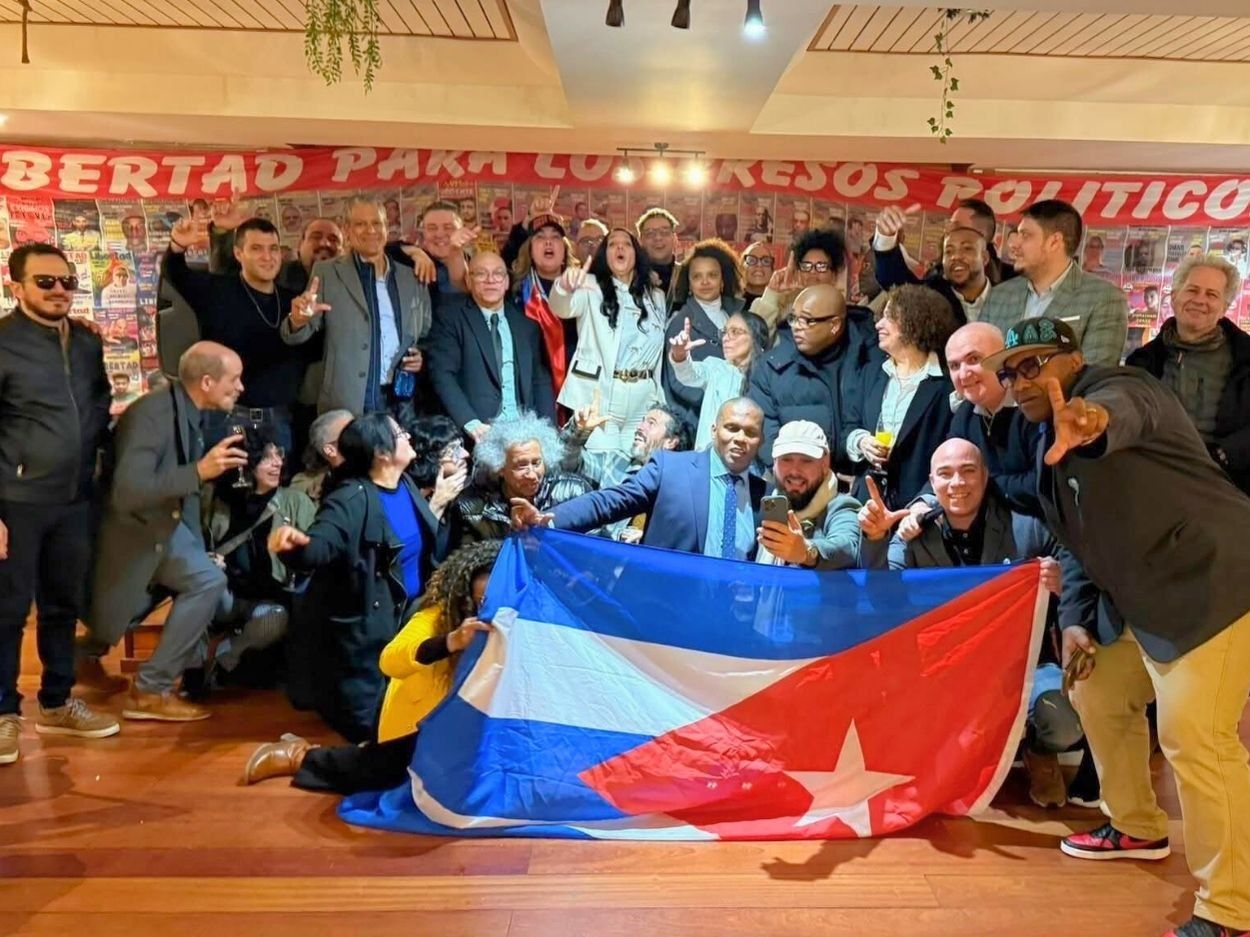 Exiliados cubanos en Europa que asistieron al encuentro con Mike Hammer. Madrid, 18 de febrero de 2026.