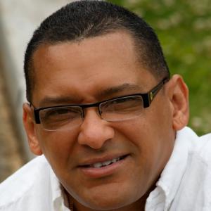 Poeta cubano Jorge Enrique González en la revista Árbol Invertido