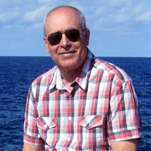 Escritor cubano sueco Antonio Álvarez Gil, revista cultural cubana Independiente Árbol invertido
