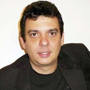 Escritor Armando Añel, revista cultural cubana Independiente Árbol invertido