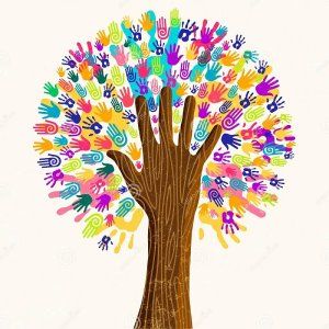 Árbol con manos de muchos colores.