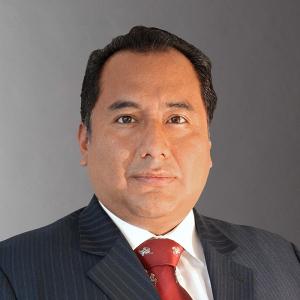 Héctor Ñaupari en Árbol Invertido.
