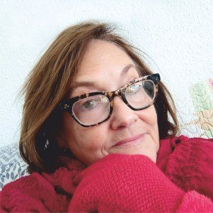 Mónica Olivera en Árbol Invertido