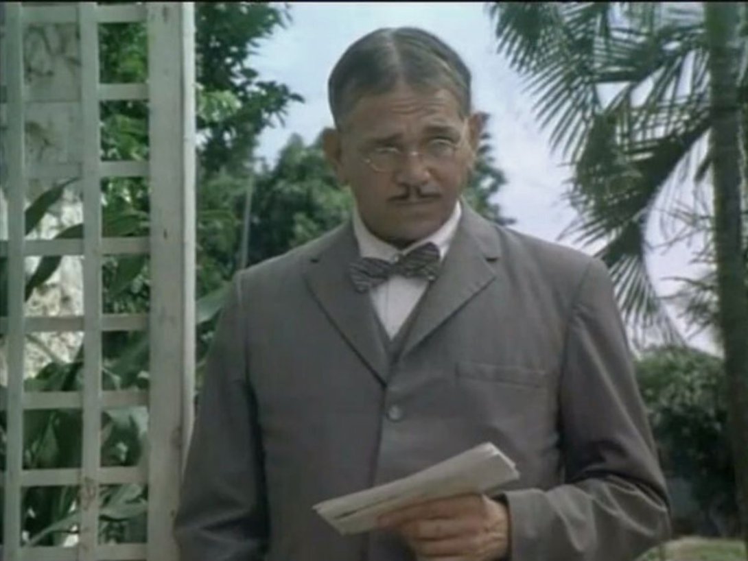 Fotograma del largometraje cubano de ficción "El elefante y la bicicleta" (1994) de Juan Carlos Tabío.