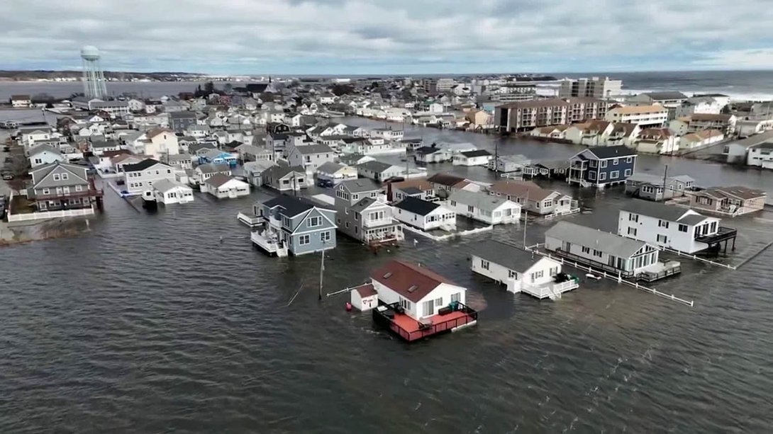 Inundación costera en Hampton Beach, New Hampshire, en abril de 2024.