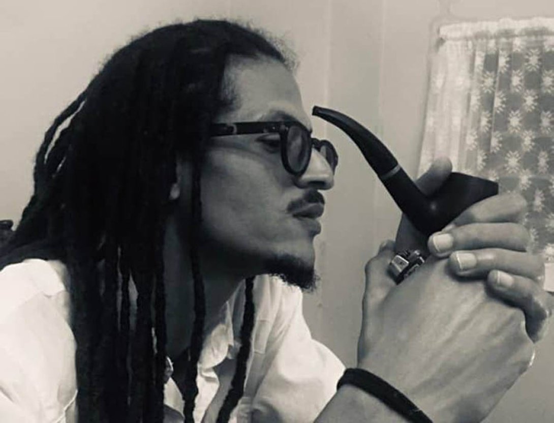 Javier L. Mora (Bayamo, 1983), escritor cubano.