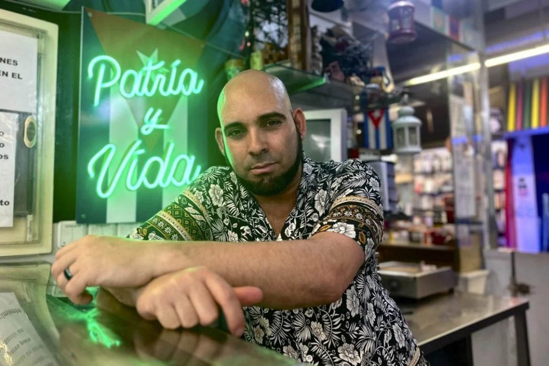 Lázaro Mireles, activista cubano exiliado en Madrid. Foto: Ana Báez (EFE)