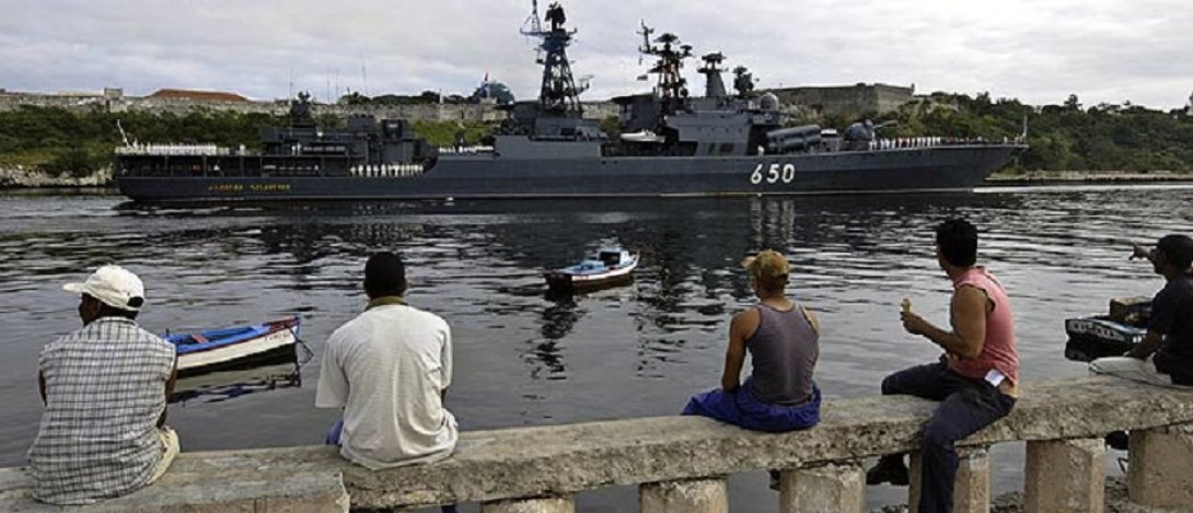 Nave militar rusa en las costas de Cuba.