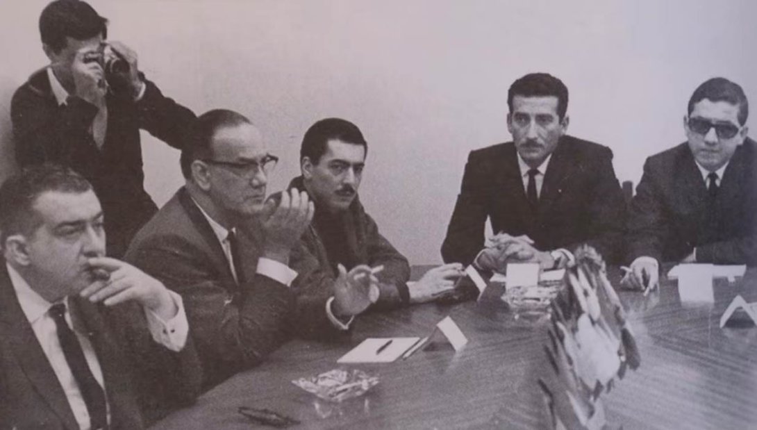 José Lezama Lima, Camilo José Cela, Mario Vargas Llosa, Jaime Sabines y Edmundo Aray en Casa de las Americas, La Habana, 1965.