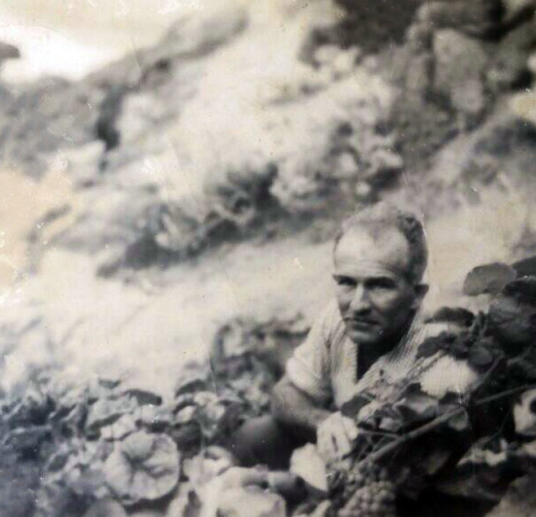 Arqueólogo Francisco Ortega en La Palma, Islas Canarias.