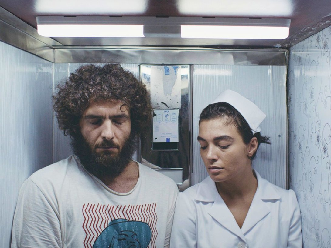 Fotogramas del largometraje de ficción iraní "Zona crítica" (2023) de Ali Ahmadzadeh.