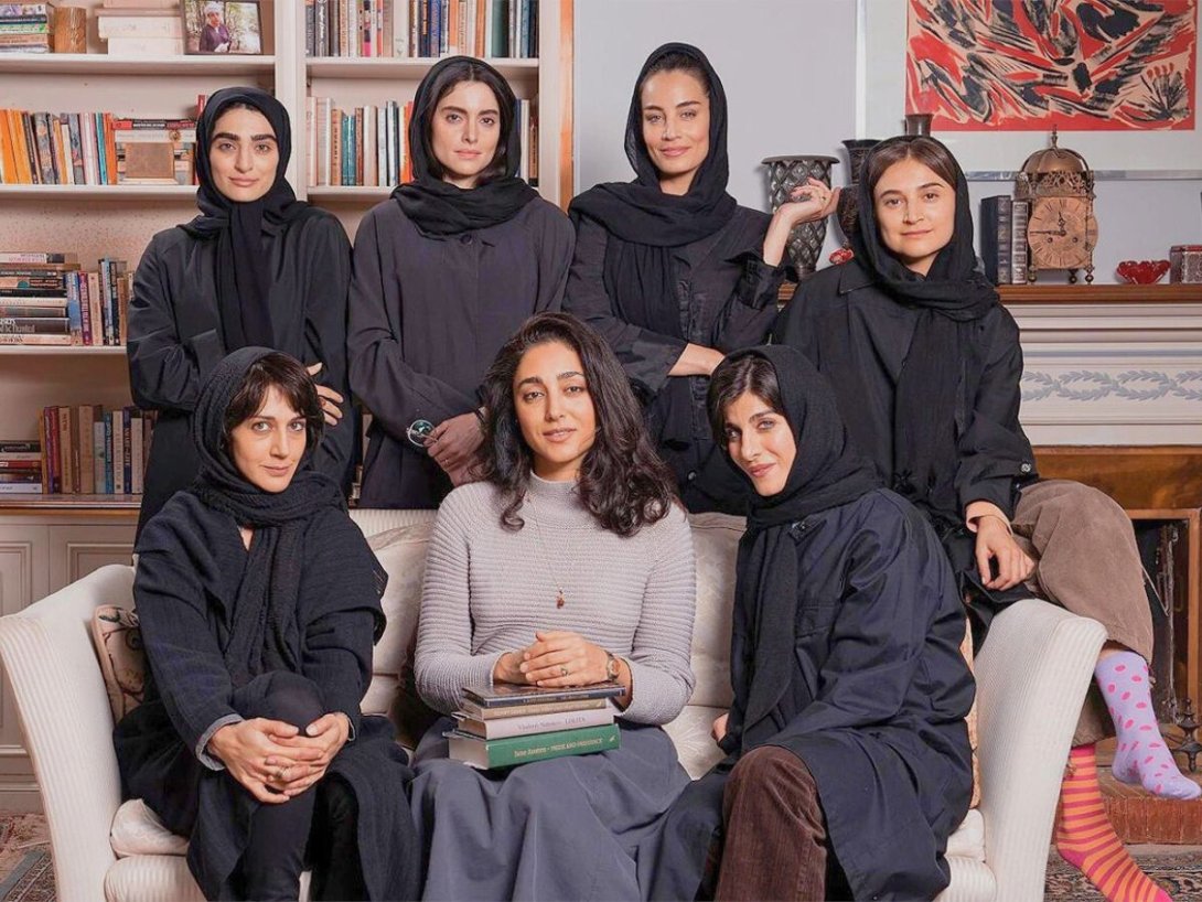 Fotograma del largometraje de ficción ítalo-iraní "Leer Lolita en Teherán" (2024) de Eran Riklis.