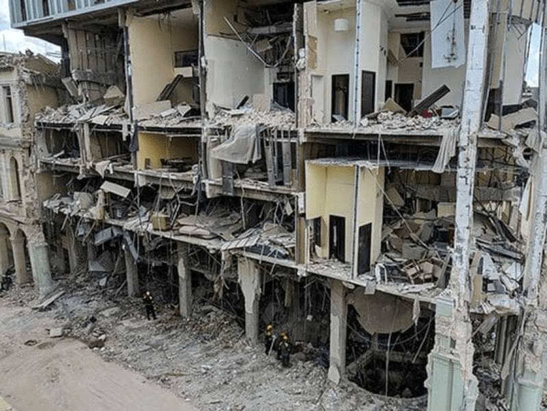 Hotel Saratoga destruido después de la explosión.