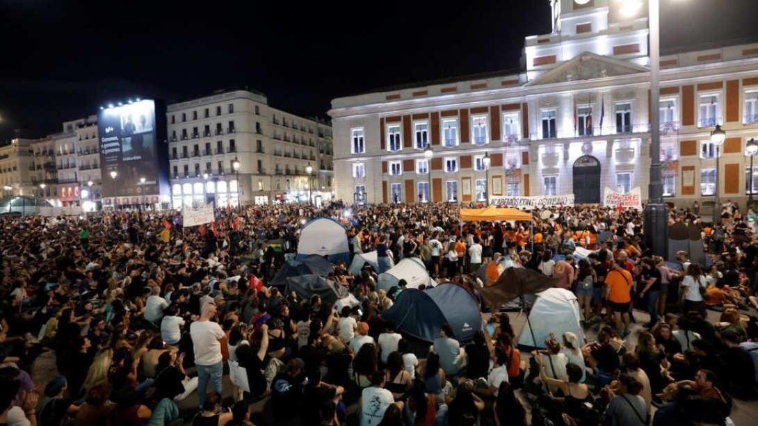 Protesta en la Puerta del Sol, Madrid, por la crisis de la vivienda en España (26 de septiembre de 2026). Foto: AFP.
