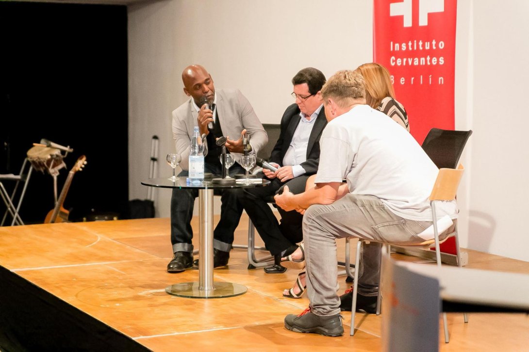 Presentación del documental “Amir Valle: Vida y Coherencia”, en el Instituto Cervantes, Berlín, 2018. Foto: Hendrik Rojas.