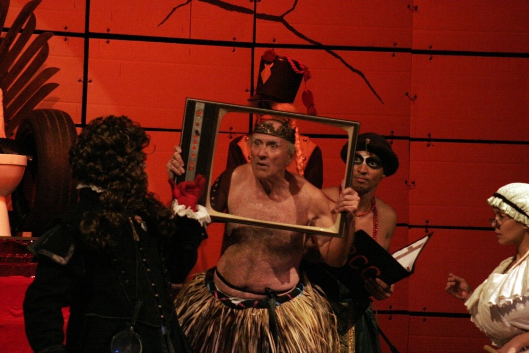 Obra teatral "El rey se muere". Foto: Buby.