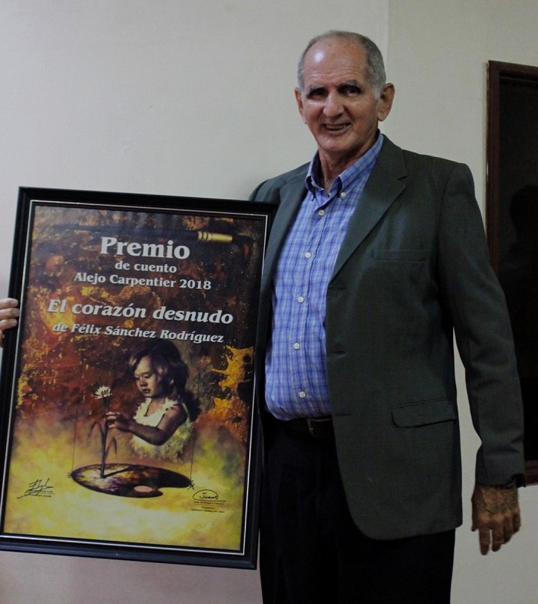 Félix Sánchez recibe el premio Alejo Carpentier