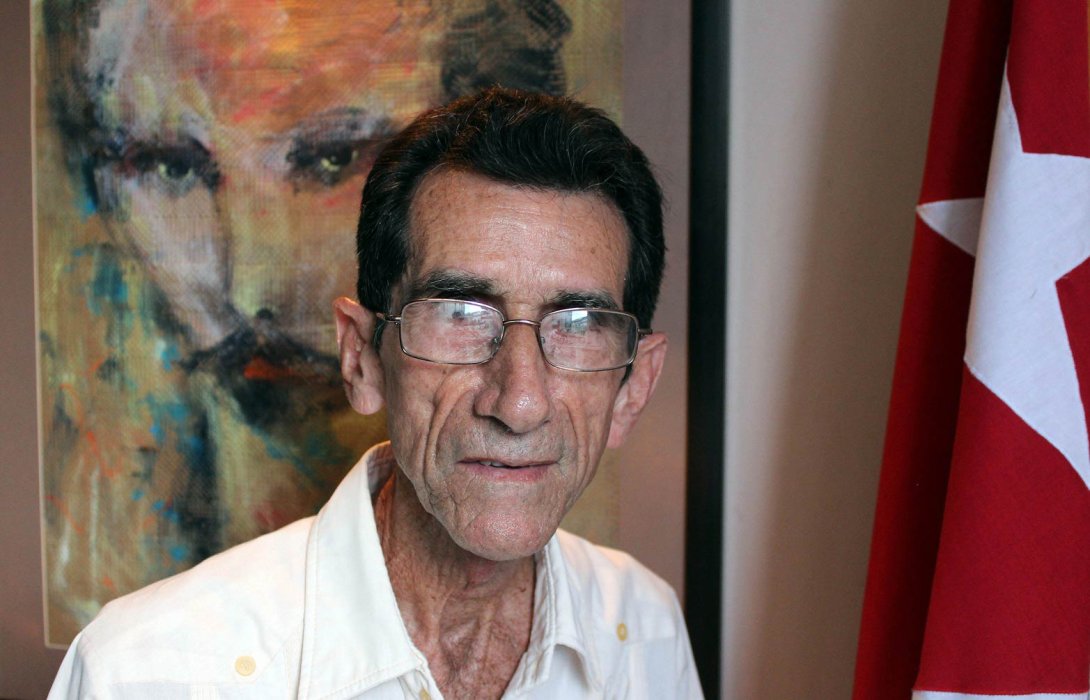 El poeta cubano Lorenzo Suárez