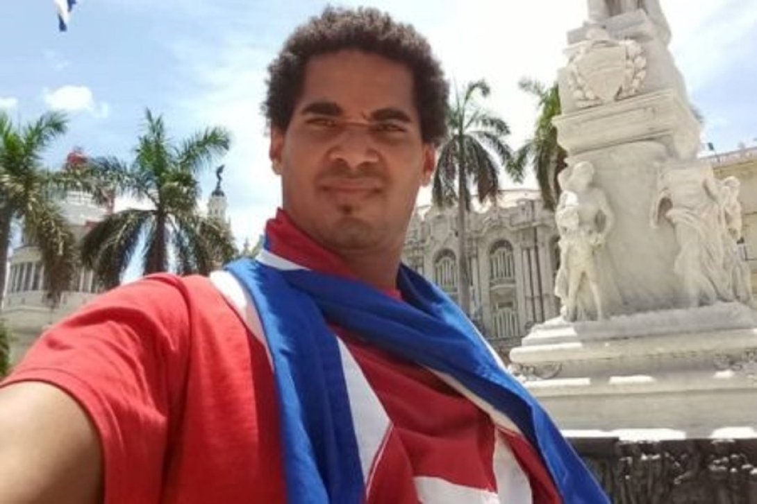 Otero, la bandera y Martí.