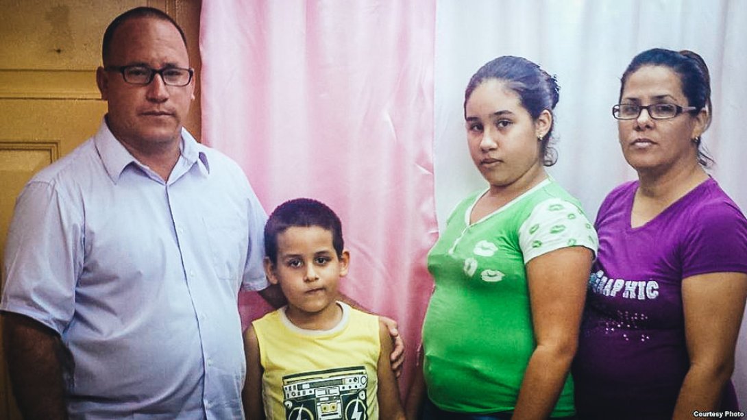 Ramón Rigal y Ayda Expósito, pastores evangélicos guantanameros, condenados a prisión por tomar la educación de sus hijos.