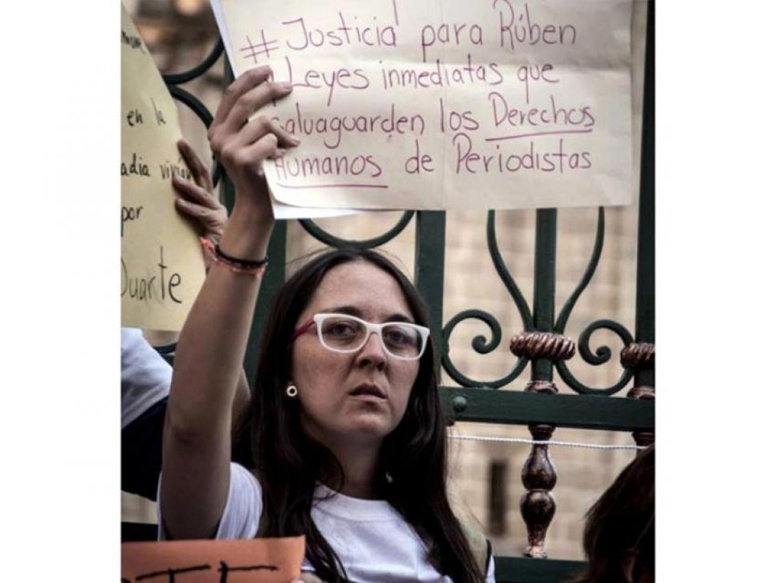 Periodista Aranzazú en una manifestación. Foto: Marlene Martinez