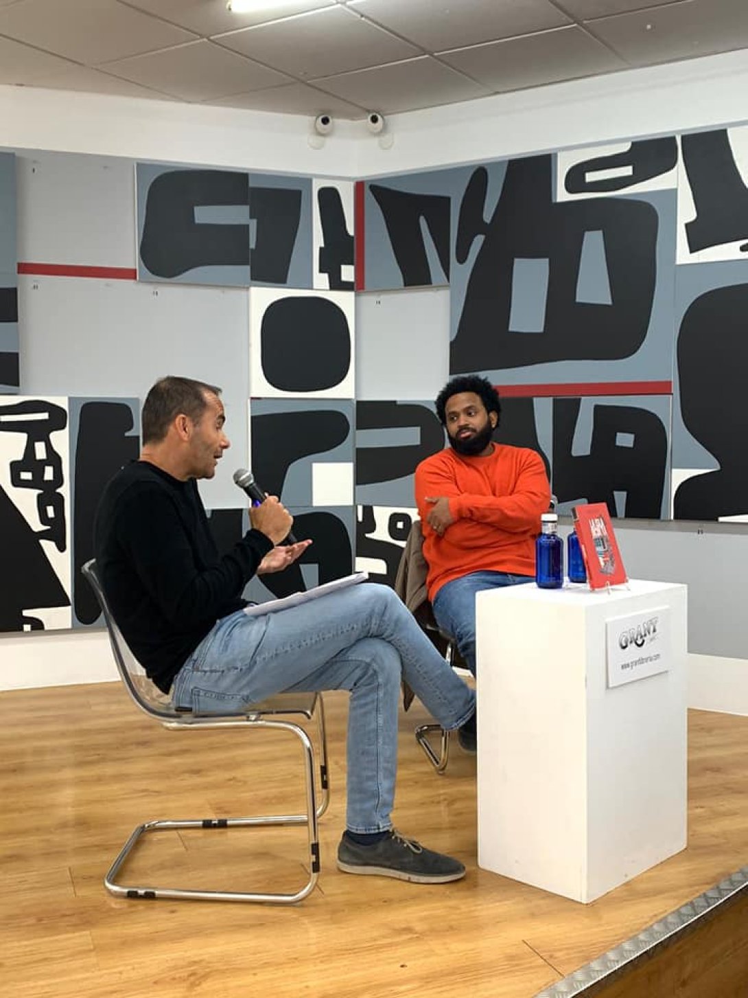 David Jiménez y Abraham Jiménez Enoa durante la presentación de "La Isla Oculta".