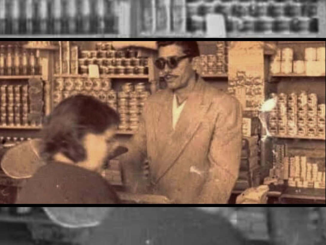 Ciro Martínez, abuelo del escritor Hermes Entensa. En uno de sus mercados de Casa Ciro, años 1950s.