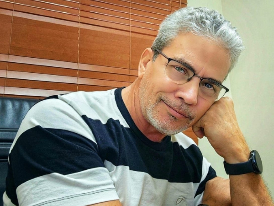 Escritor cubano Alberto Garrido.