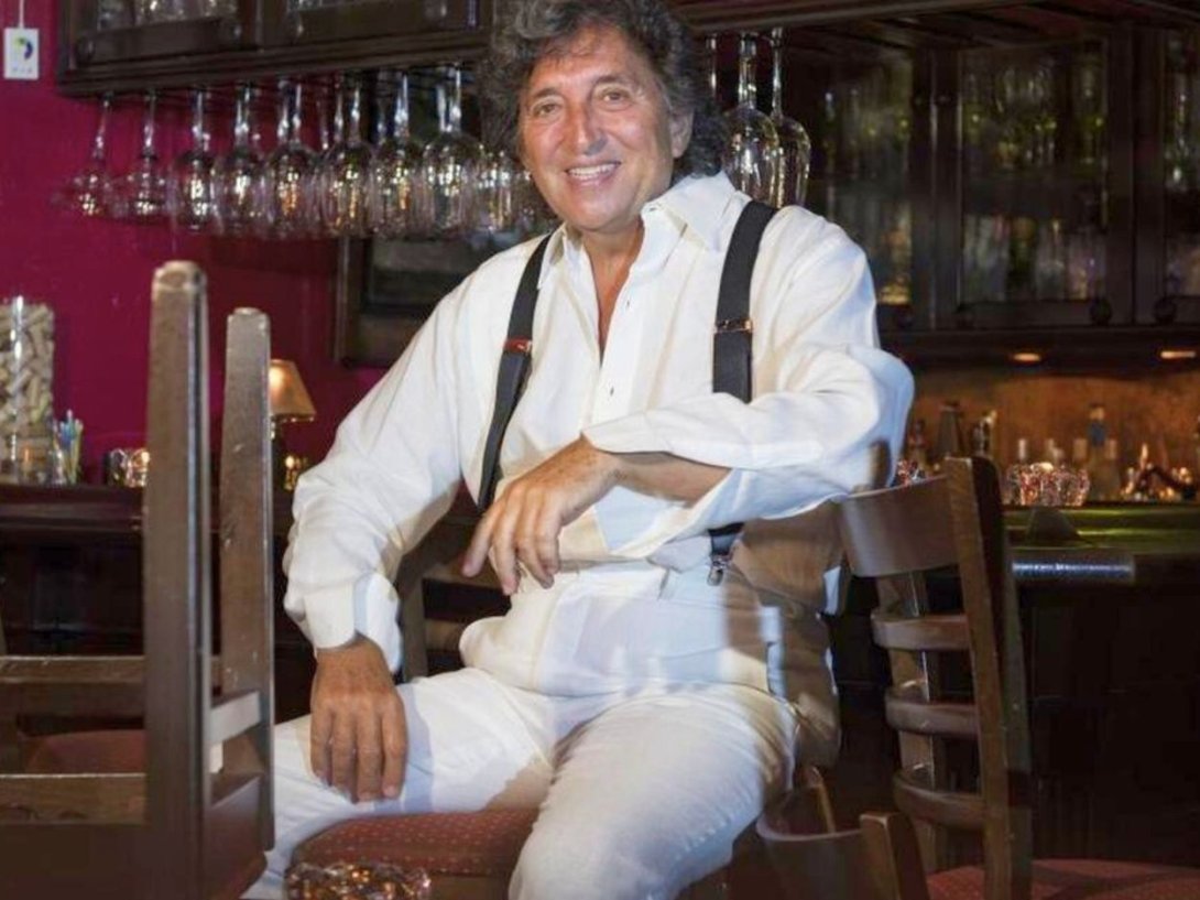 El cantante cubano Alfredito Rodríguez en el club Polynesio de Miami (2021).