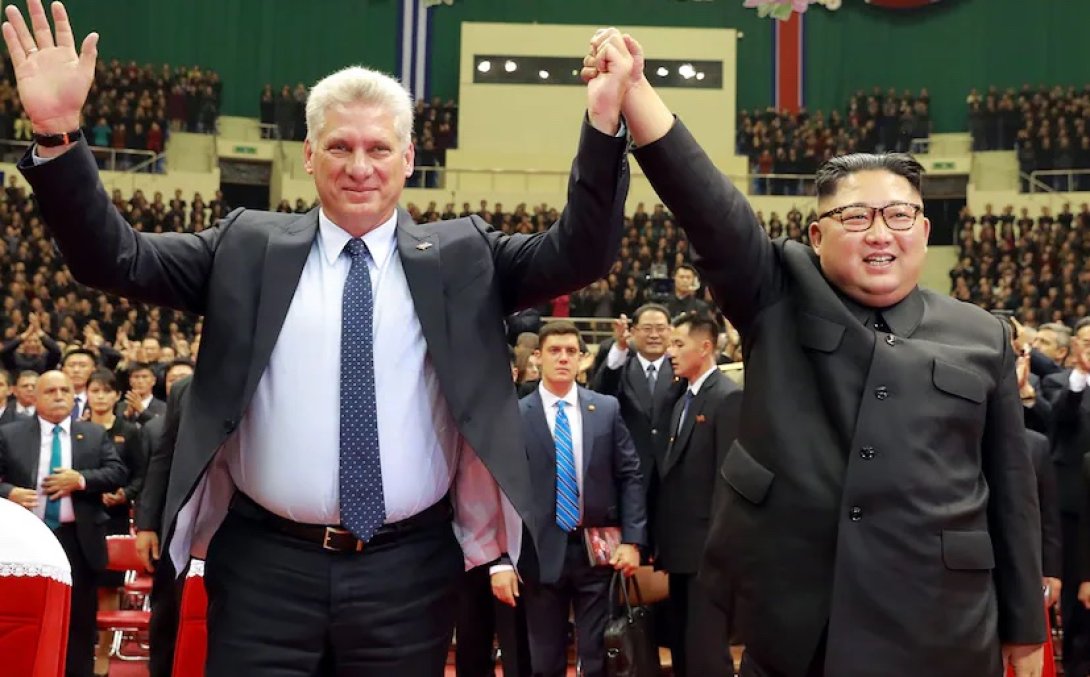 Manuel Anido, entre Díaz-Canel y Kim Jong-un