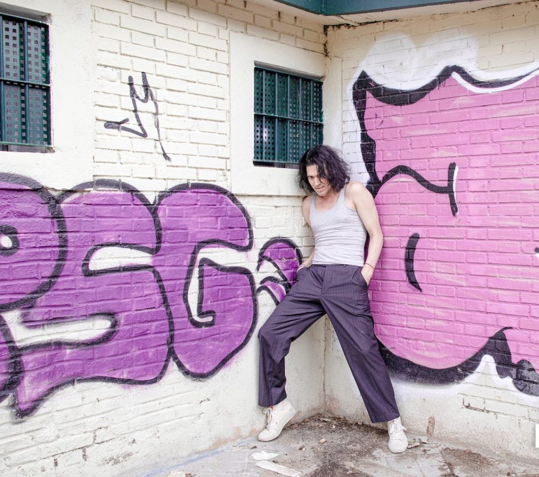 El artista cubano Nonardo Perea.