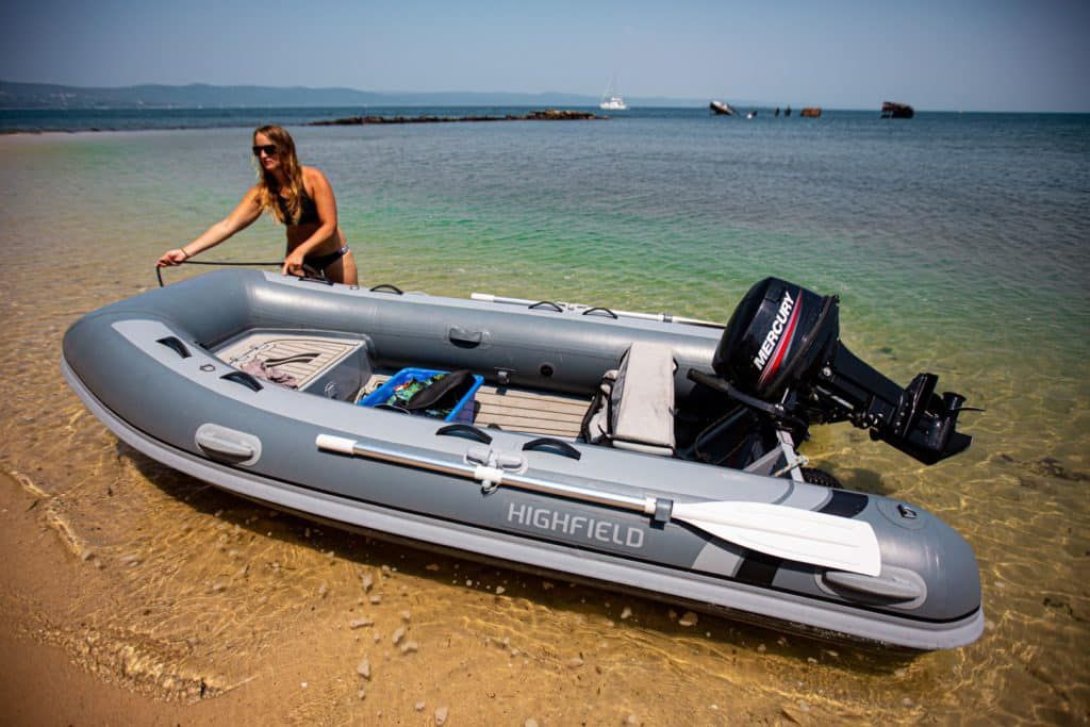 Balsa inflable con motor. Imagen. Fuente: Nautic Expo.