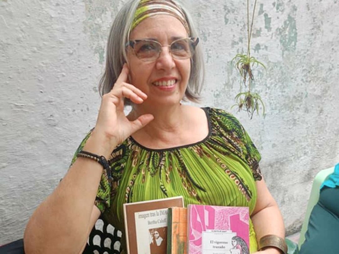 La poeta Bertha Caluff