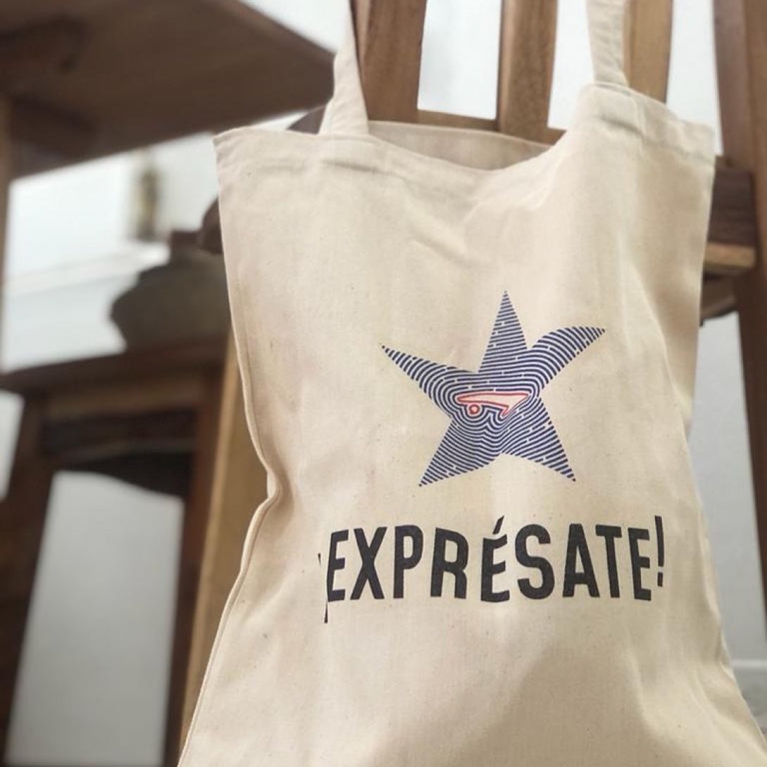 Bolso de la campaña Exprésate.