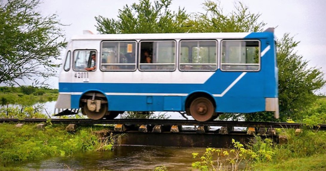 Ómnibus que funciona como tren.