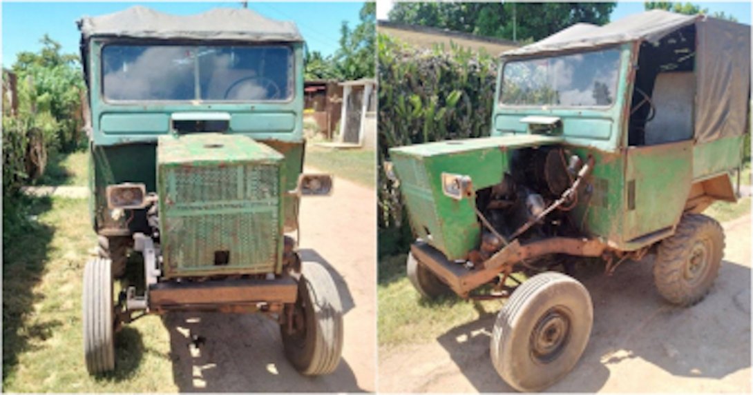 Un tractor con carrocería de jeep.