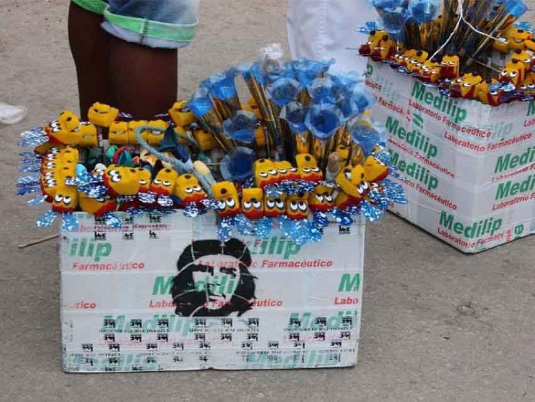 El Che en caja de juguetes. Foto: Francis Sánchez