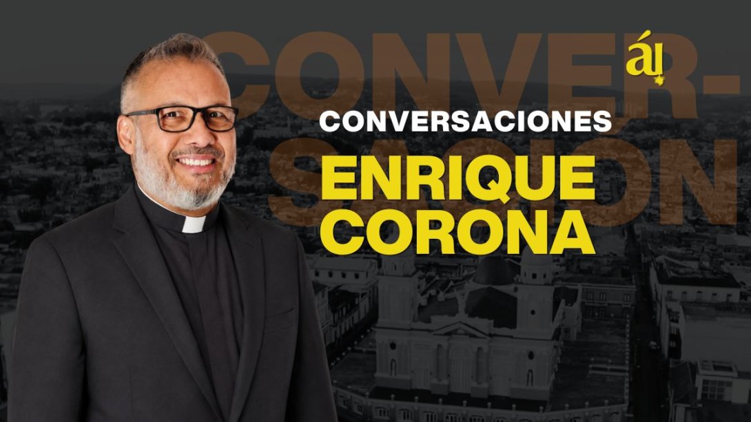 Sacerdote Enrique Corona.