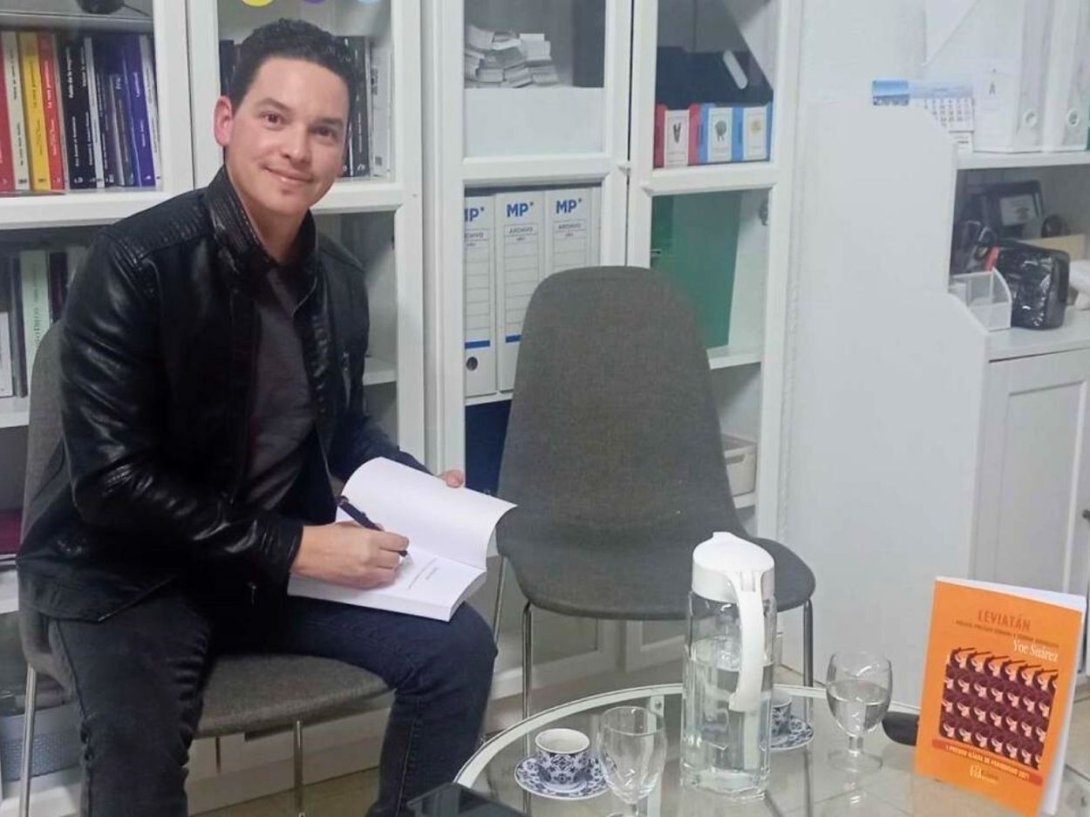 El periodista y escritor cubano Yoe Suárez.