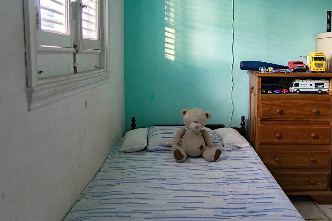 Alina Sardiñas: "Cuartos solos" (1).