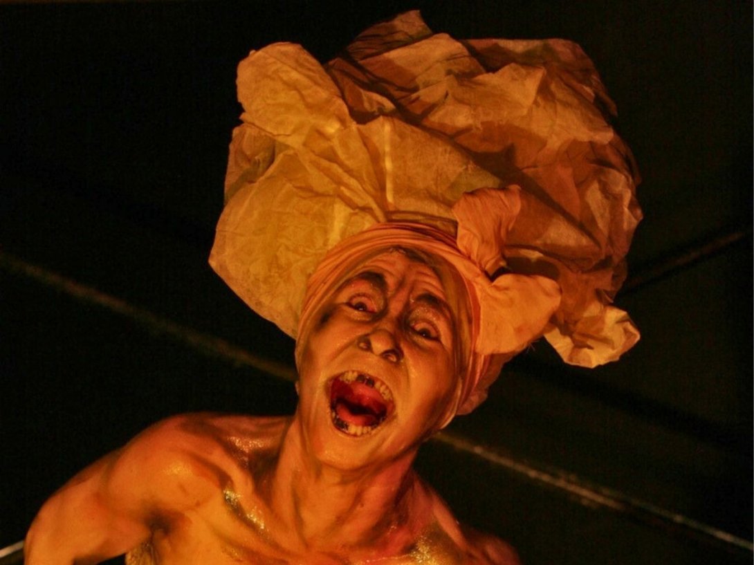 "Visiones de la Cubanosofía" (2005), obra teatral del grupo cubano El Ciervo Encantado.