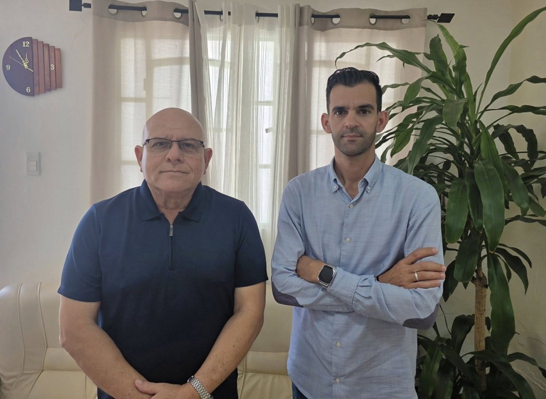 Dagoberto Valdés, director del Centro de Estudios Convivencia (CEC) y Yoandy Izquierdo Toledo, miembro del Consejo Directivo del CEC.