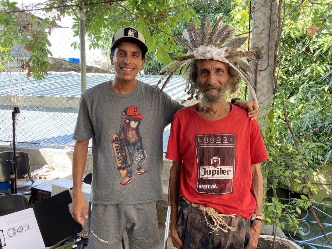 El cineasta Darode y el actor guantanamero Moya.