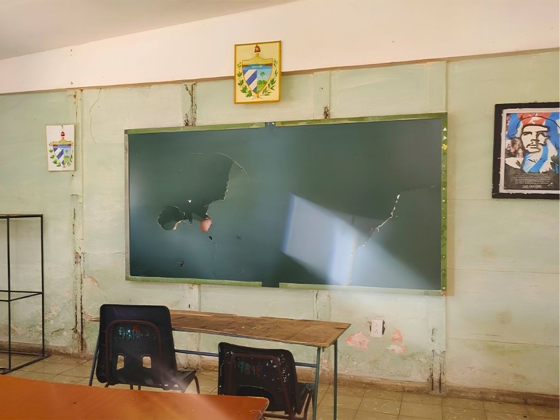Aula cubana deteriorada. Foto: IPS Cuba.