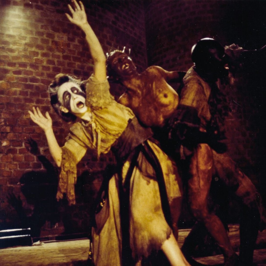 "El Ciervo Encantado" (1996), obra teatral del grupo cubano El Ciervo Encantado.