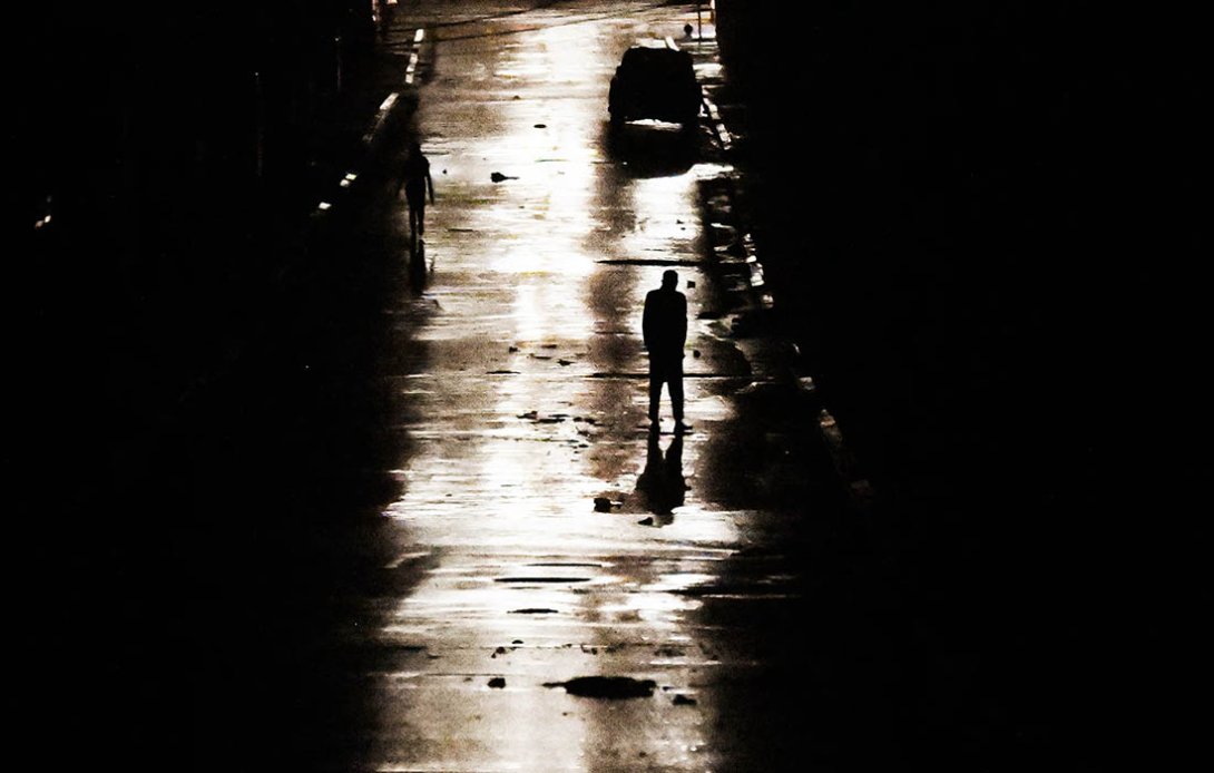 El colapso del sistema eléctrico, los huracanes y décadas de mal gobierno han puesto a Cuba en una situación límite.