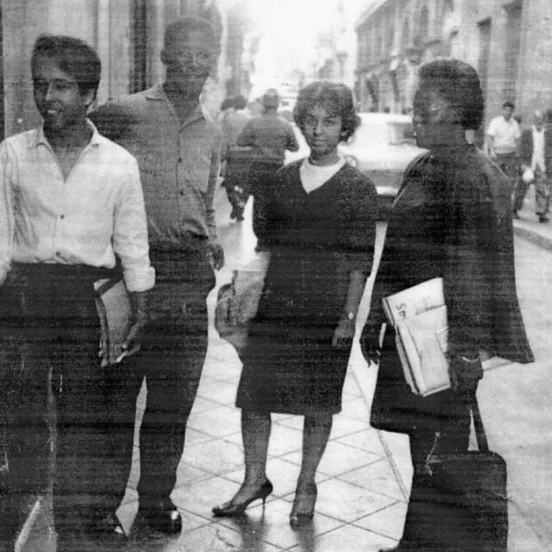 José Mario Rodríguez, Gerardo Fulleda Léon, Ana María Simo y Ana Justina, integrantes del proyecto editorial cubano El Puente (1965-1966).