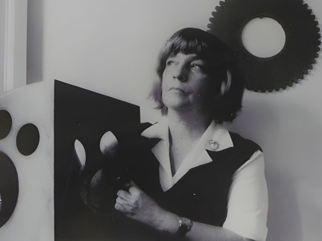 La escultora y pintora venezolana Elsa Gramcko (1925-1994).