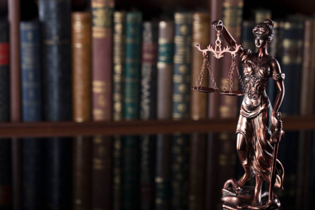 Estatuilla de la justicia