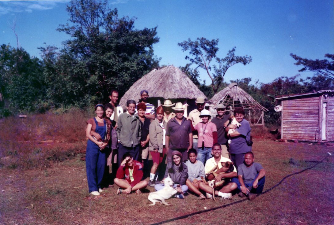 Equipo de trabajo del Gabinete de Arqueología junto a nuestros amigos de El Padre.